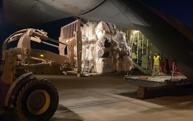 العراق ينفذ 24 طلعة جوية لنقل المساعدات الإغاثية إلى سوريا وتركيا