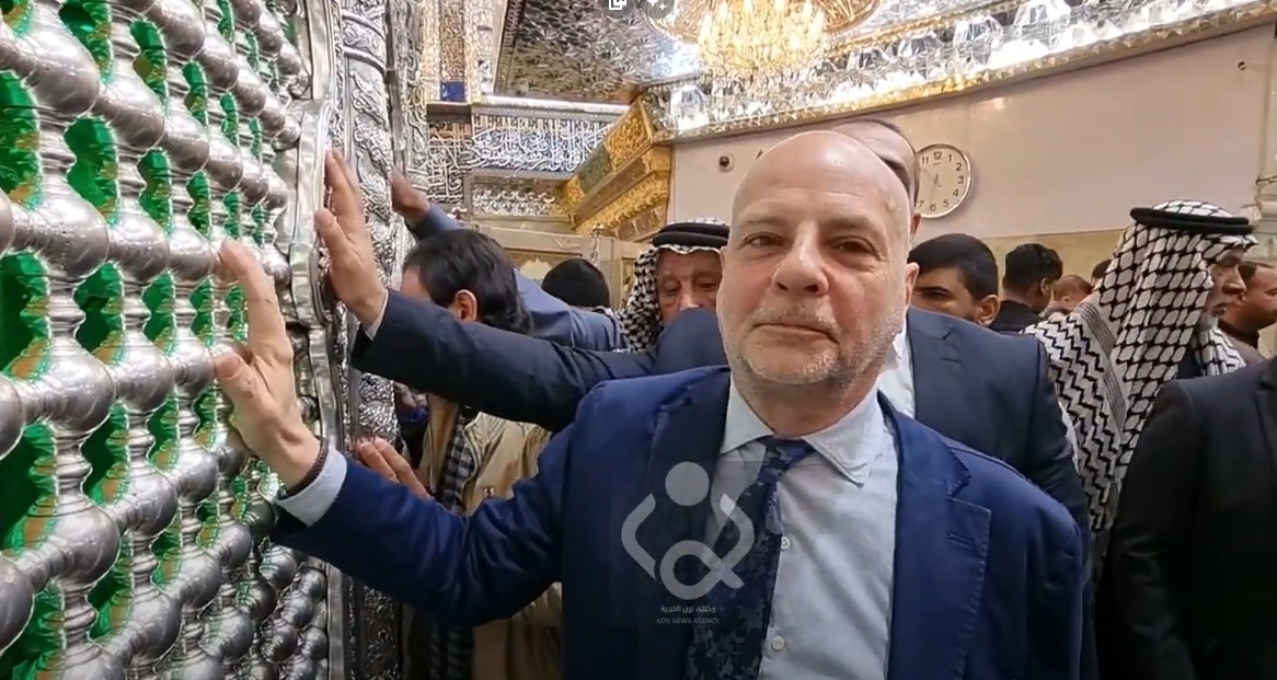 بالفيديو:نائب بلاسخارت يزور مرقد الامام الحسين (عليه السلام)