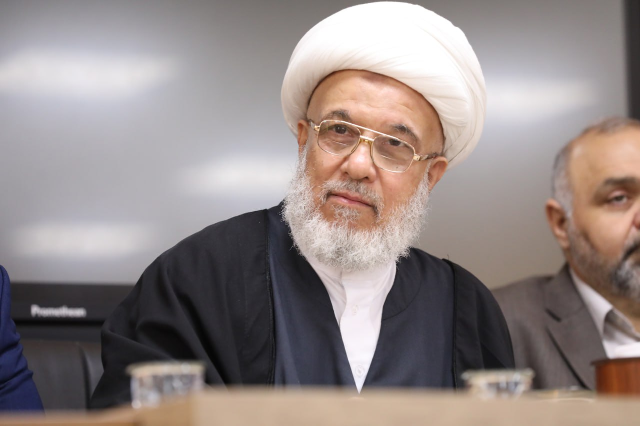 خلال لقائه باساتذة وطلبة البورد العربي ممثل السيستاني: لسنا استثماريين ولا نبحث عن الربح بل نصنع الانسان