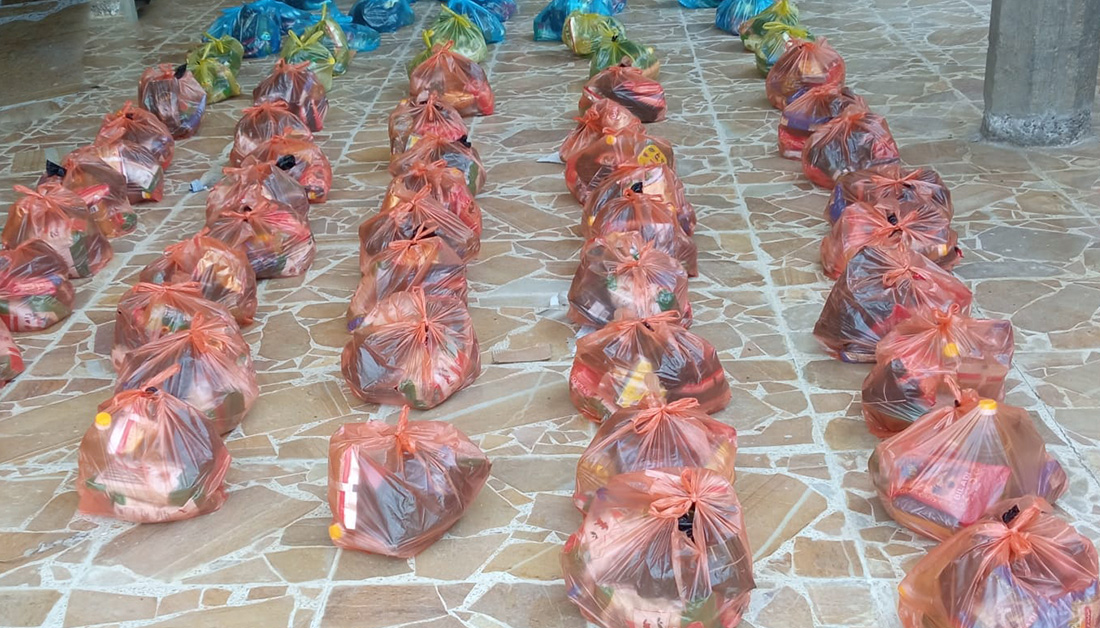 خلال الأسبوع الأول من شهر رمضان.. اكثر من (10.000) سلة غذائية  من العتبة الحسينية لعوائل الشهداء والجرحى والمتعففين في كربلاء والمحافظات