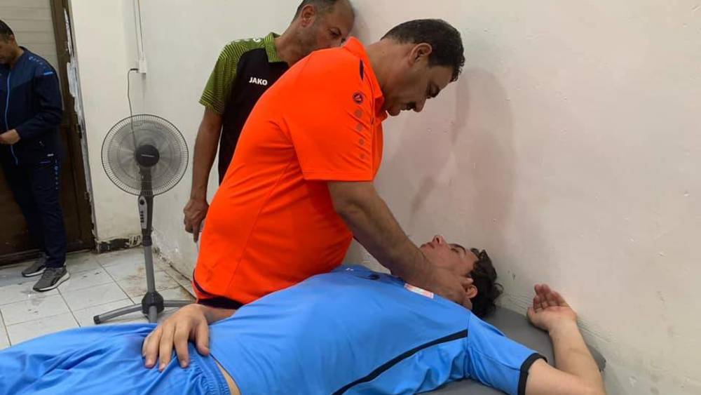 حارس مرمى عراقي يتعرض للإغماء