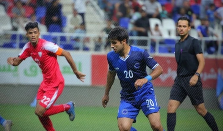 الطلبة ينجو من خسارة امام الديوانية في دوري الكرة الممتاز