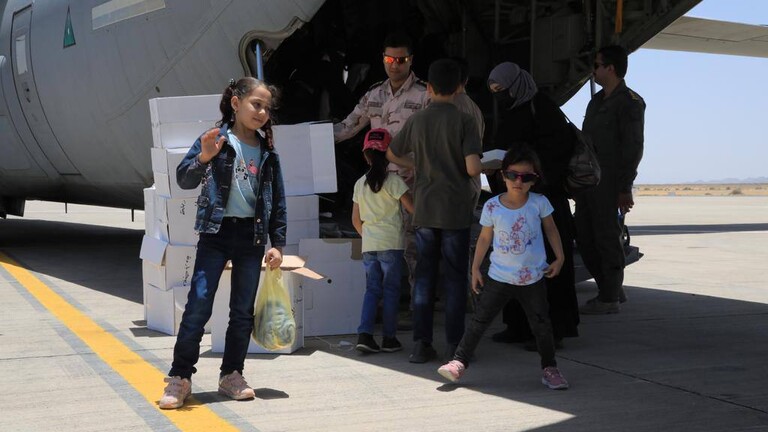 العراق يعلن إجلاء 141 مواطنا من السودان