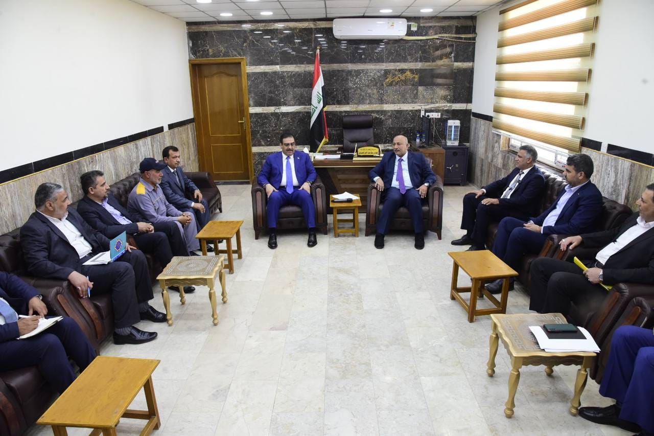 وزير التجارة اثير الغريري يزور محافظة كربلاء المقدسة ويطلع على عملية استلام الحنطة