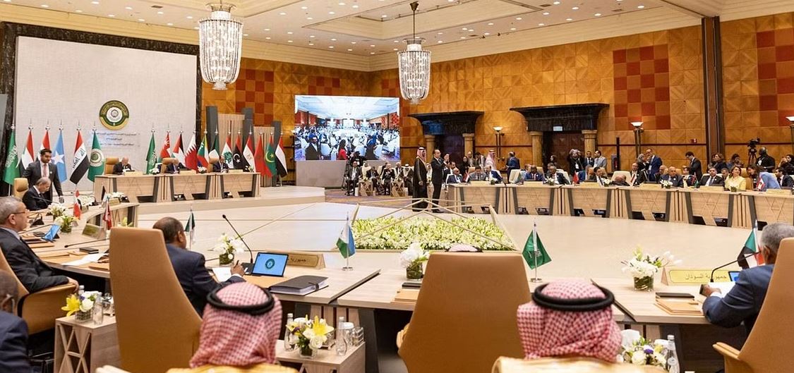 انطلاق أعمال القمة العربية الـ32 في مدينة جدة السعودية