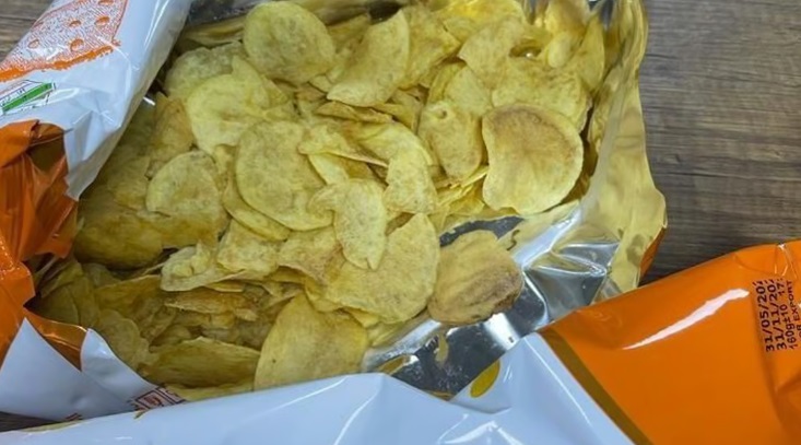 رائحة كريهة تكشف عجلة معدة للتهريب في منفذ مندلي