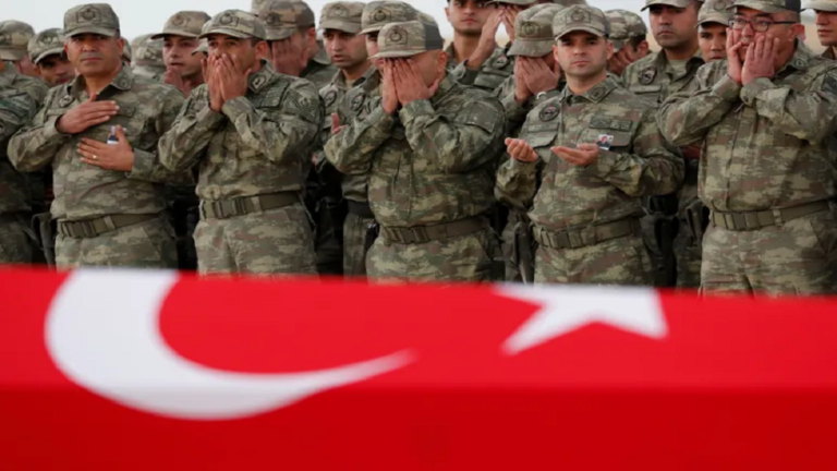 الدفاع التركية تعلن مقتل جنديين لها في شمال العراق