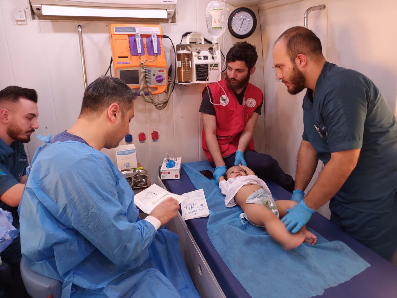 بالفيديو:العتبة الحسينية تقيم حملة ختان مجاني للاطفال قرب الحرم وفي بيوت المواطنين بمناسبة عيد الغدير