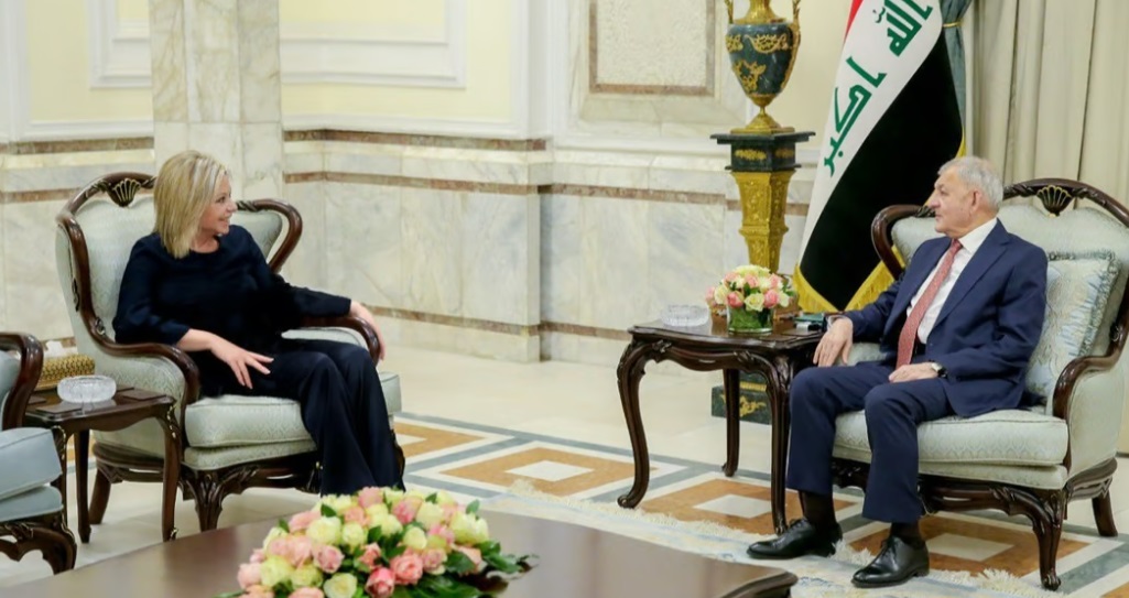 رئيس الجمهورية وبلاسخارت يبحثان ملف النازحين