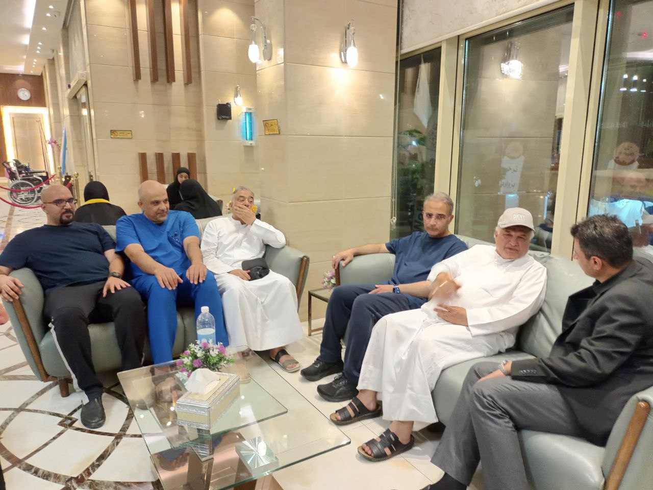 100 طبيب عربي واجنبي متخصص يشارك متطوعا في خدمة زوار عاشوراء  بكربلاء المقدسة