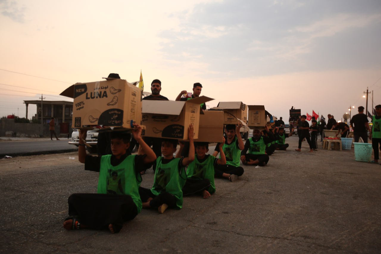 بالصور :بين ام البنين وقمر بني هاشم خفايا المواكب البسيطة التي تقدم خدمات كبيرة