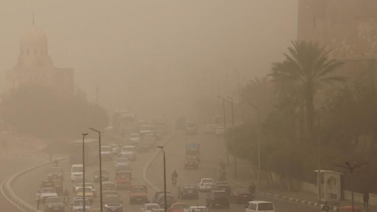 بعد دمارها الدموي بليبيا.. العاصفة "دانيال" تبدأ تأثيرها على العاصمة المصرية