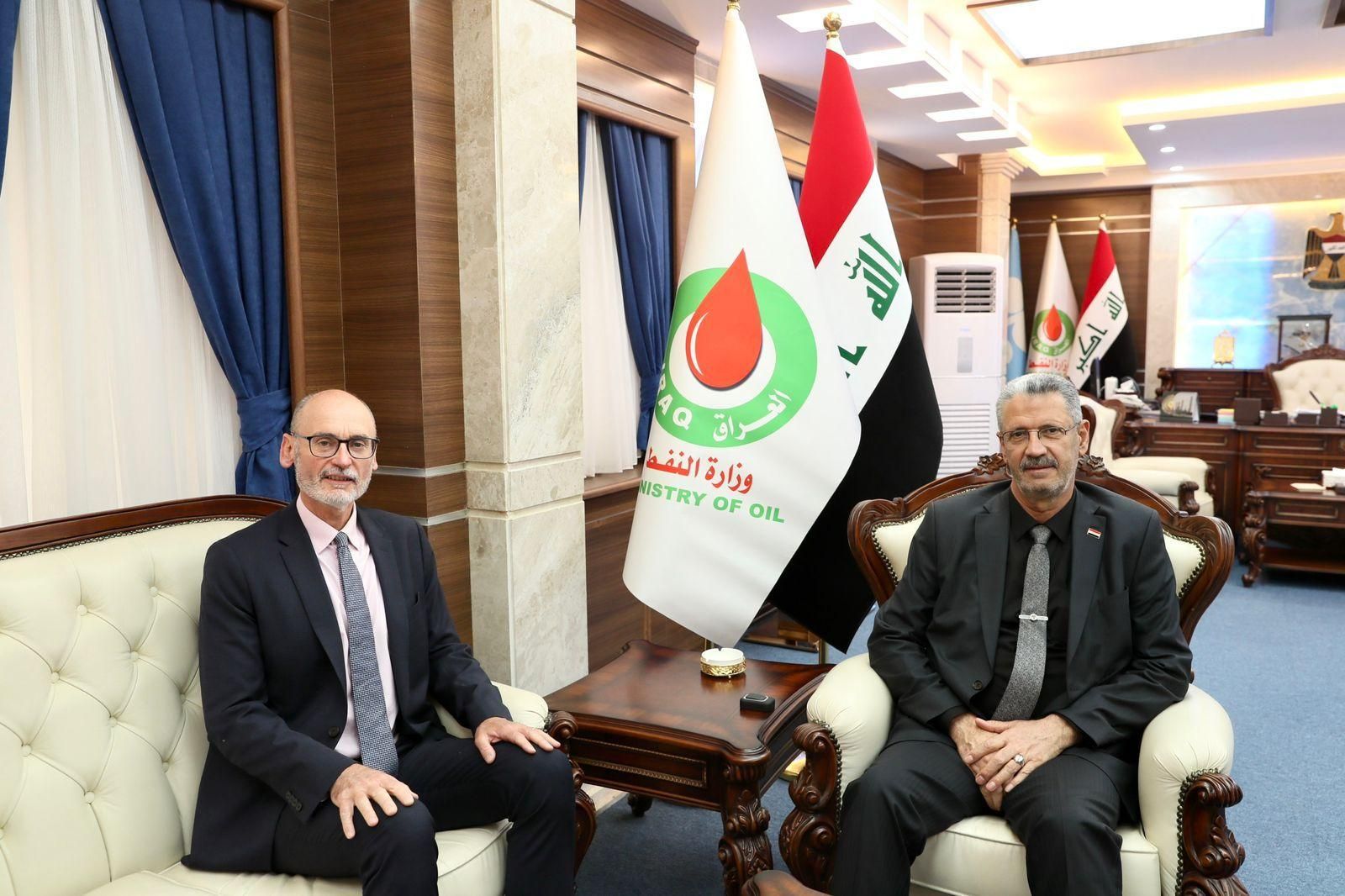 العراق وبريطانيا يبحثان تطوير ملفي الطاقة والنفط