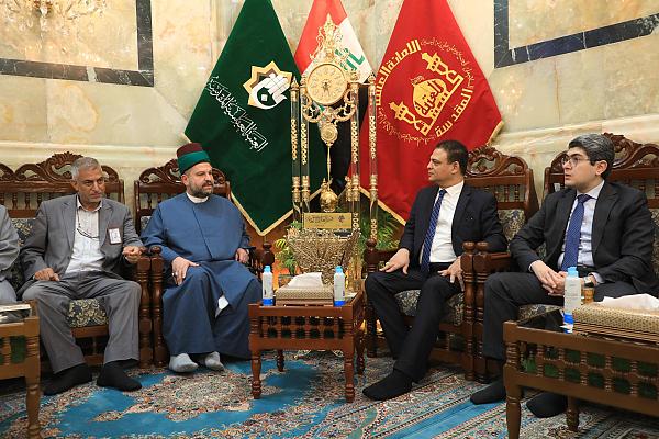 السفير المصري ببغداد يزور مرقد ابي الفضل العباس عليه السلام ويشيد باعمار العتبات المقدسة في كربلاء