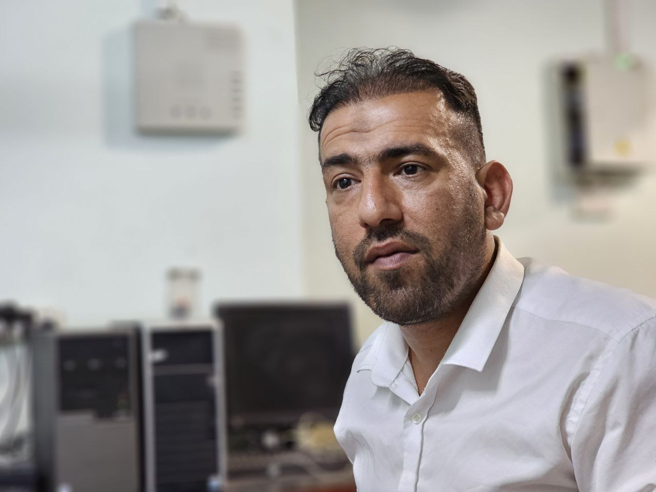 مهندس في وزارة الاتصالات: مافيات الهاتف النقال تتحكم بالاتصالات في العراق(فيديو)