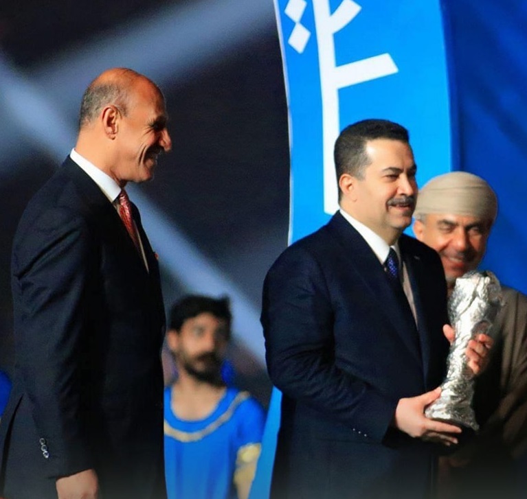 برنامج الكأس يكشف تفاصيل اجتماع رئيس الوزراء محمد السوداني مع درجال