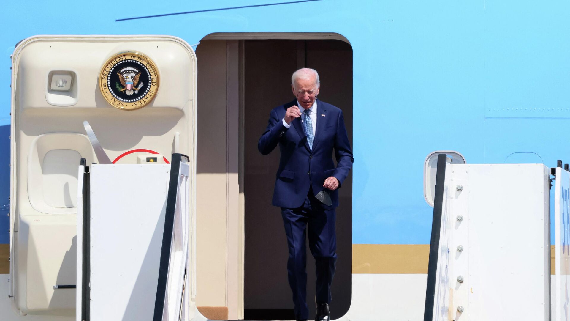 بايدن يغادر قندهار