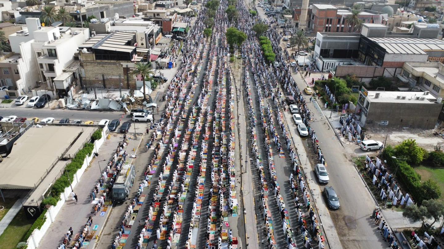 بالصور:وقفة داعمة لفلسطين في مدينة الأعظمية وسط بغداد