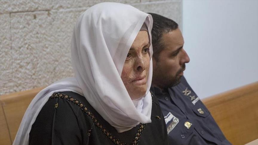 الاحتلال الاسرائيلي يقتحم منزل الأسيرة إسراء الجعابيص.. رفضت الإفراج عنها حتى أخرجت كل الأهل والصحافة بالقوة