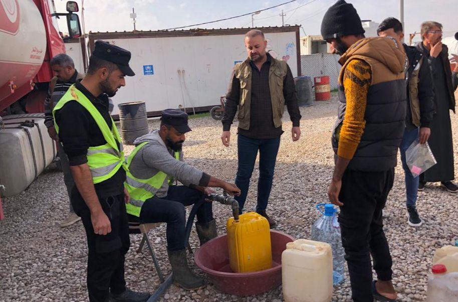 وزارة الهجرة توزع أكثر من (452) ألف لتراً من مادة النفط الأبيض للنازحين في أربيل والسليمانية