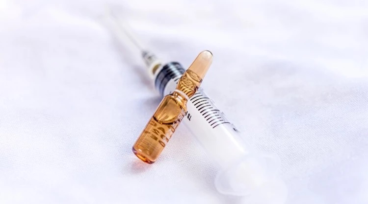 تعرف على فوائد واضرار حقن فيتامين د