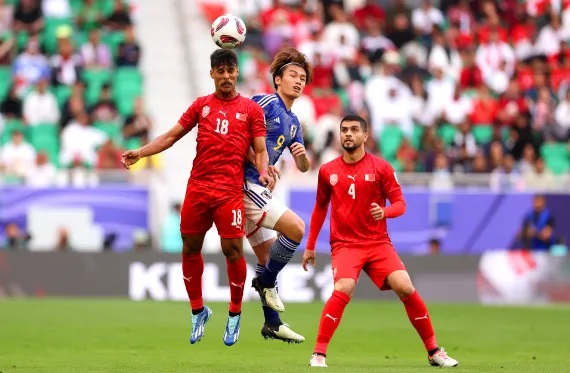 اليابان تتأهل لربع نهائي كأس آسيا بعد فوزها على البحرين بثلاثة أهداف لهدف