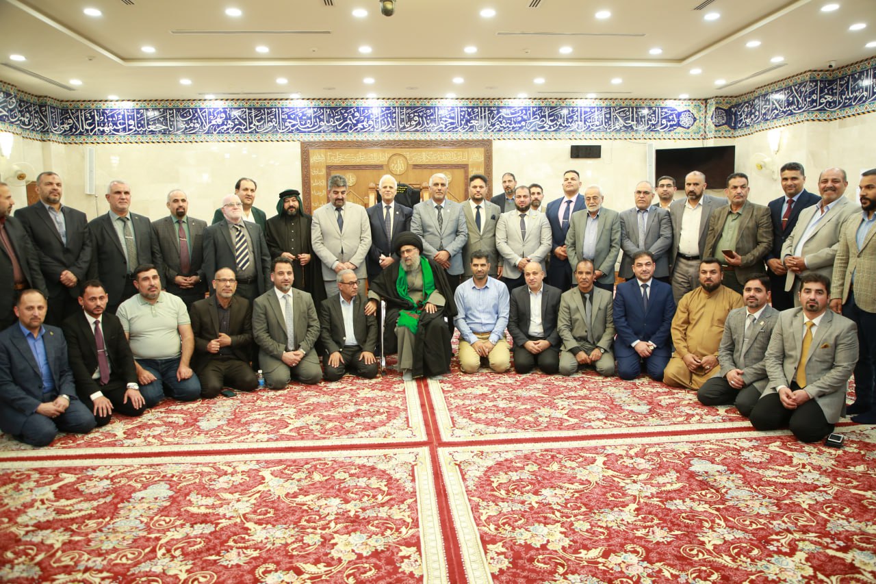 اية الله المدرسي يدعو إلى إعادة النظر في المناهج الدراسية في مختلف مراحلها