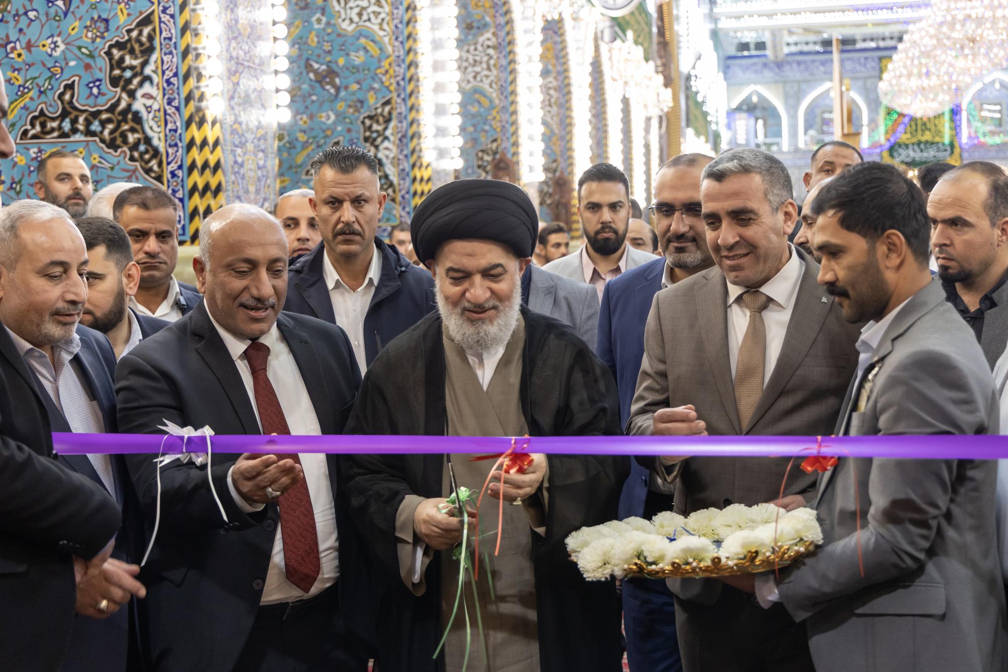 بالصور:العتبة العباسية المقدسة تفتتح بوابتين بالحرم المطهر والسيد احمد الصافي مع الحكومة المحلية يطلعون على مشروع صحن أمّ البنين (عليها السلام)