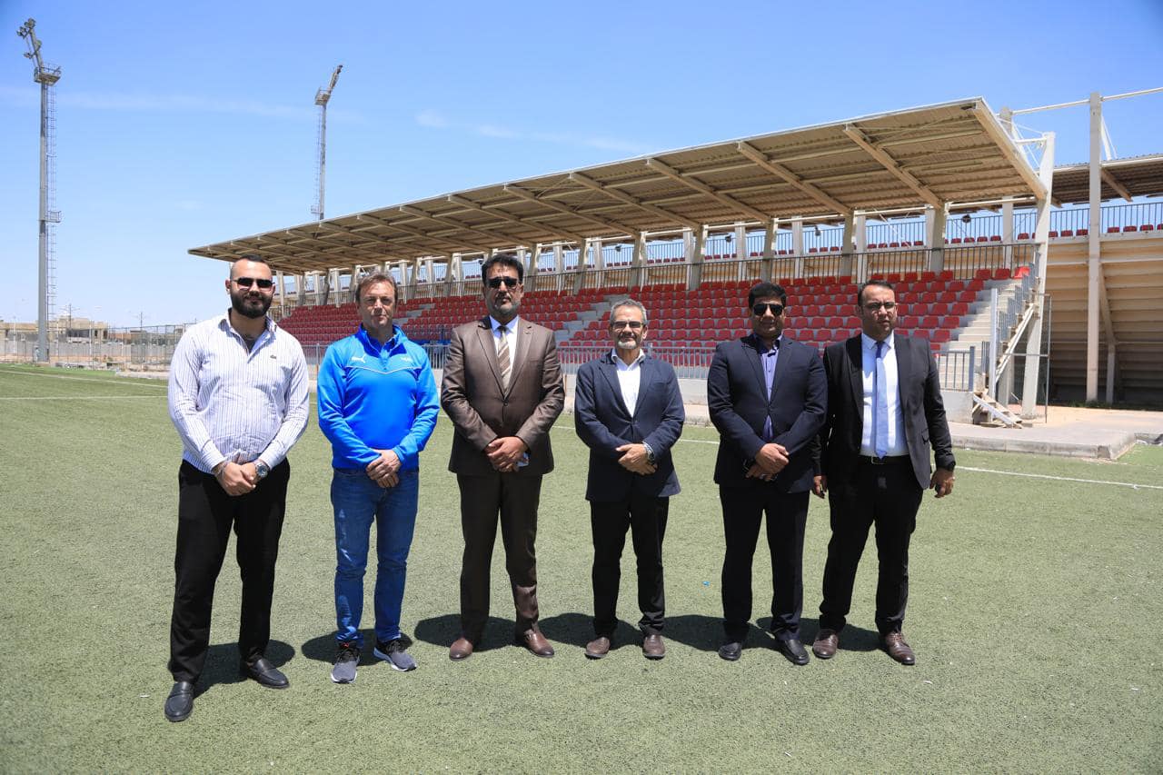 بالصور:الرئيس التنفيذي للاليغا يزور كربلاء ويتجول في ملعبها الدولي