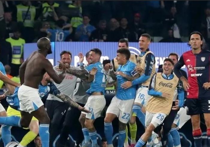 نابولي بطلًا للدوري الإيطالي