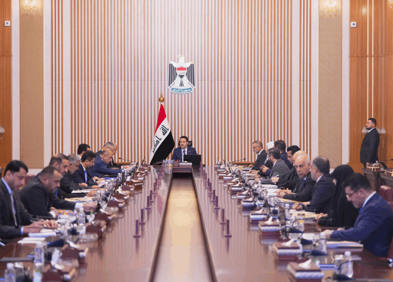 مجلس الوزراء يصدر قرارات لضمان استمرار سير المؤسسات العامة وتنظيم المناصب العليا