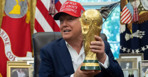 ترمب يلوح بنقل مباريات كأس العالم 2026 والفيفا يرد