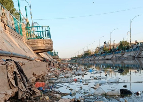 تلوث المياه يهدد حياة الكثير من العوائل في البصرة