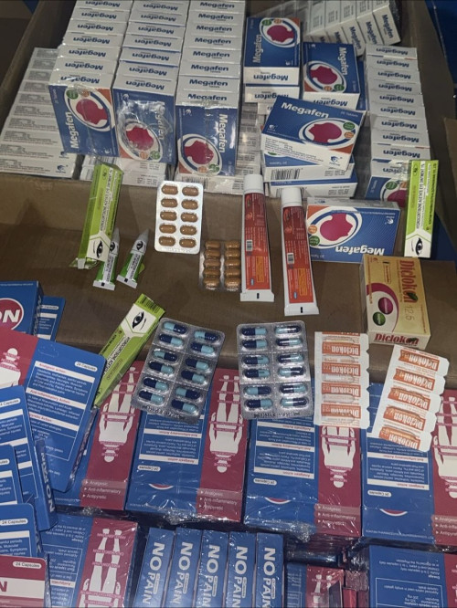 إحباط محاولة تهريب (أدوية بشرية و مواد إحتياطية) في منفذ ميناء ام قصر الشمالي