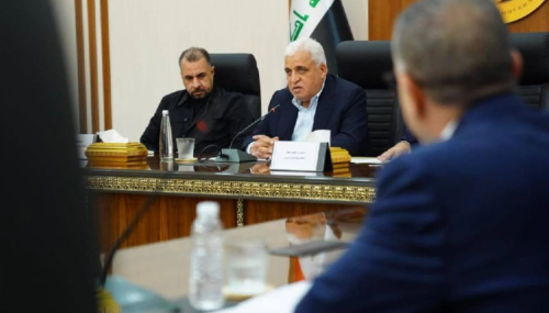 هيئة الحشد: فالح الفياض يبحث إعادة أهالي "العوجة" إلى قريتهم