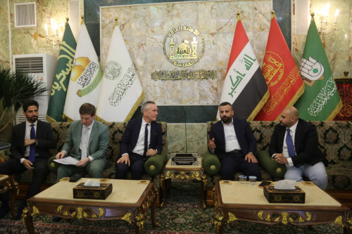 من مرقد الإمام الحسين (ع).. القائم بالاعمال الهولندي يعلن عن استثمارات كبرى في العراق