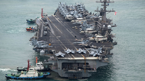 تصعيد خطير.. واشنطن تضع فنزويلا في مرمى النيران وتحشد حاملات طائراتها