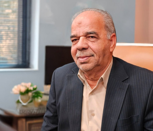 نحلة تنتج عسلاً من نهيق الحمار