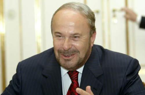 وفاة رئيس الوزراء الألباني الأسبق فاتوس نانو