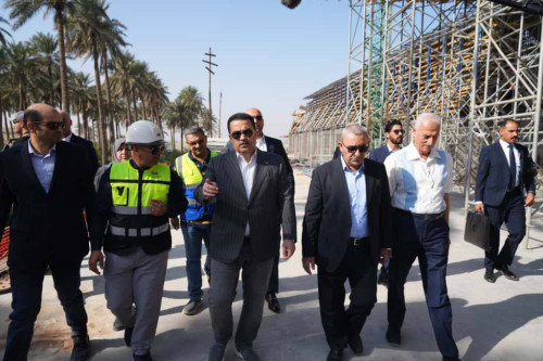 السوداني يطلع على مجريات سير العمل وتقدمه في مشروعي جسري الجادرية وغزة في بغداد