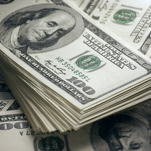 الدولار يرتفع مع اغلاق الأسواق في العراق