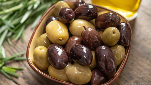 العراق ثانياً باستيراد زيتون المائدة التركي خلال الشهر الماضي