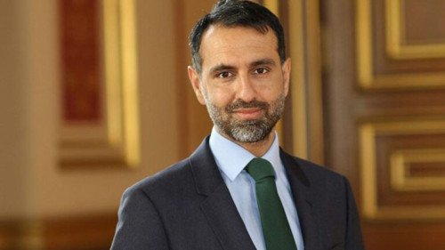 السفير البريطاني يدعو لمحاسبة المسؤولين عن هجوم “كورمور”