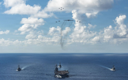 نذر الحرب تخيم فوق فنزويلا وطائرات أمريكية تحلق في المجال الجوي القريب