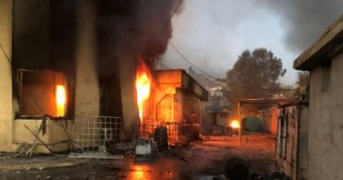 حرق مقر الحزب الديمقراطي الكردستاني في اربيل