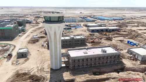 الإعلام الحكومي: مطار الناصرية الدولي سيكون مركزاً للنقل التجاري بين العراق والشرق الأوسط