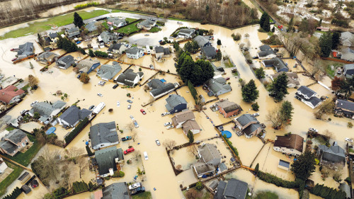 بالصور:الفيضانات تُلحق أضراراً كبيرة بولاية واشنطن