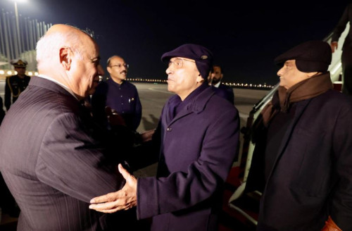 الرئيس الباكستاني يصل إلى بغداد في زيارة رسمية