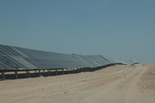 بينها العراق.. 6 دول عربية تتصدر قائمة أكبر صفقات الطاقة المتجددة في 2025