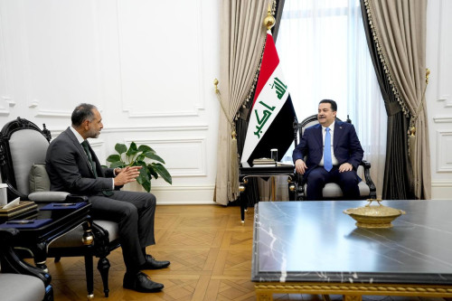 السوداني يستقبل السفير البريطاني لدى العراق ويبحث معه دعم الاستقرار في المنطقة ومنع أي تصعيد